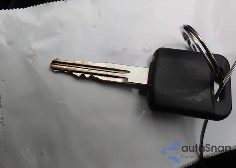 2019 Nissan Versa 1.6 Sv z USA, uszkodzony, nr VIN 3N1CN7AP7KL864474